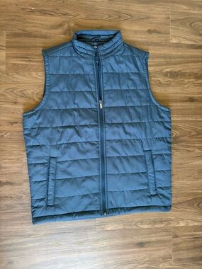 Sonoma Quilted Puffer Vest in Navy Blue